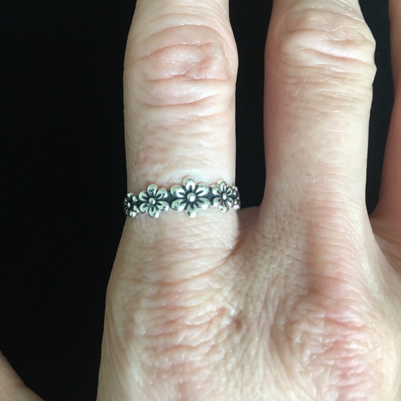 unknown Jewelry - Dainty Flowers 925 Sterling Silver Ring 8